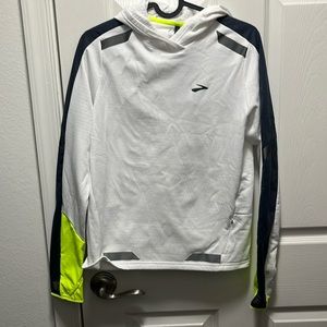Brooks Run Visible thermal hoodie